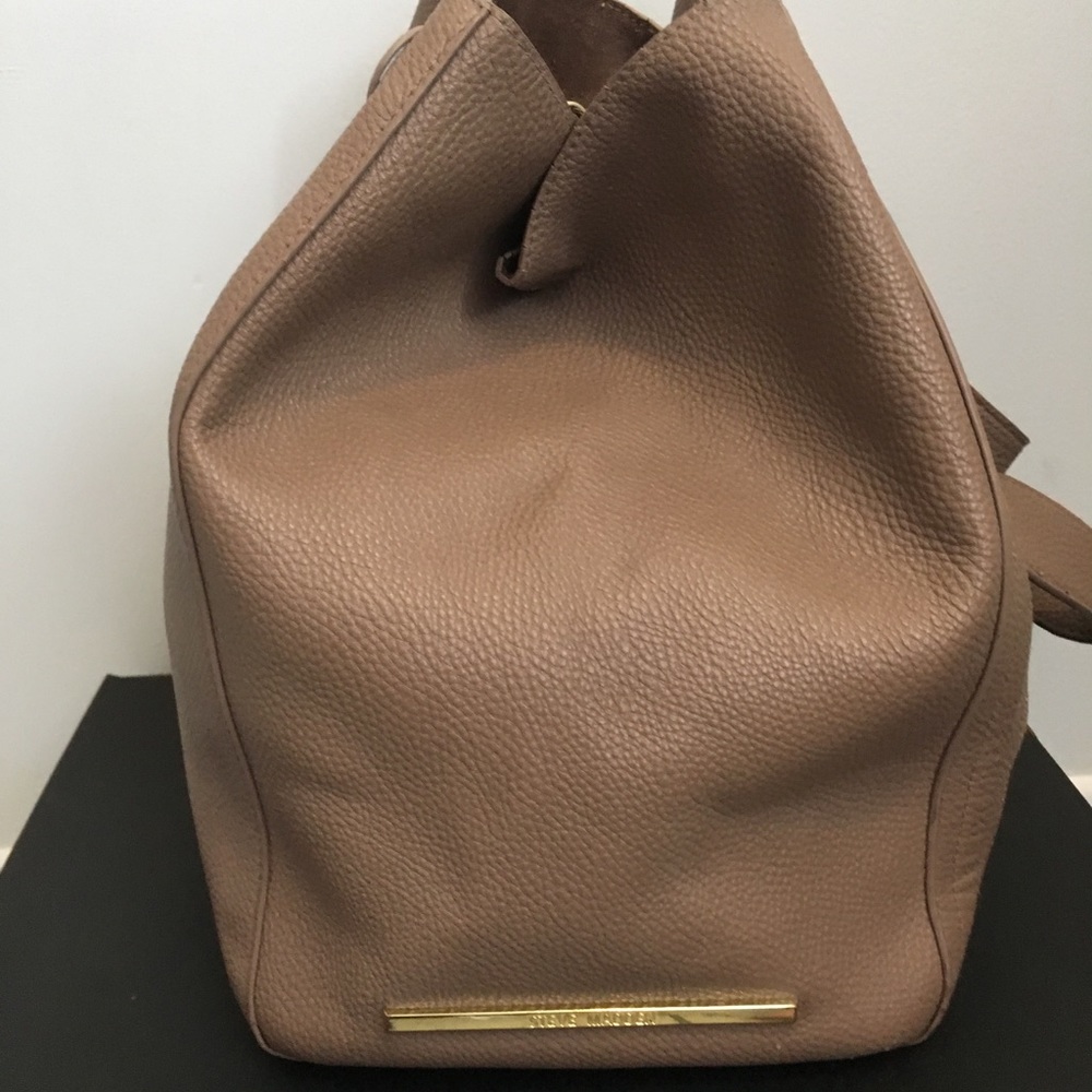 Steve Madden large purse, handbag. Brown w suede